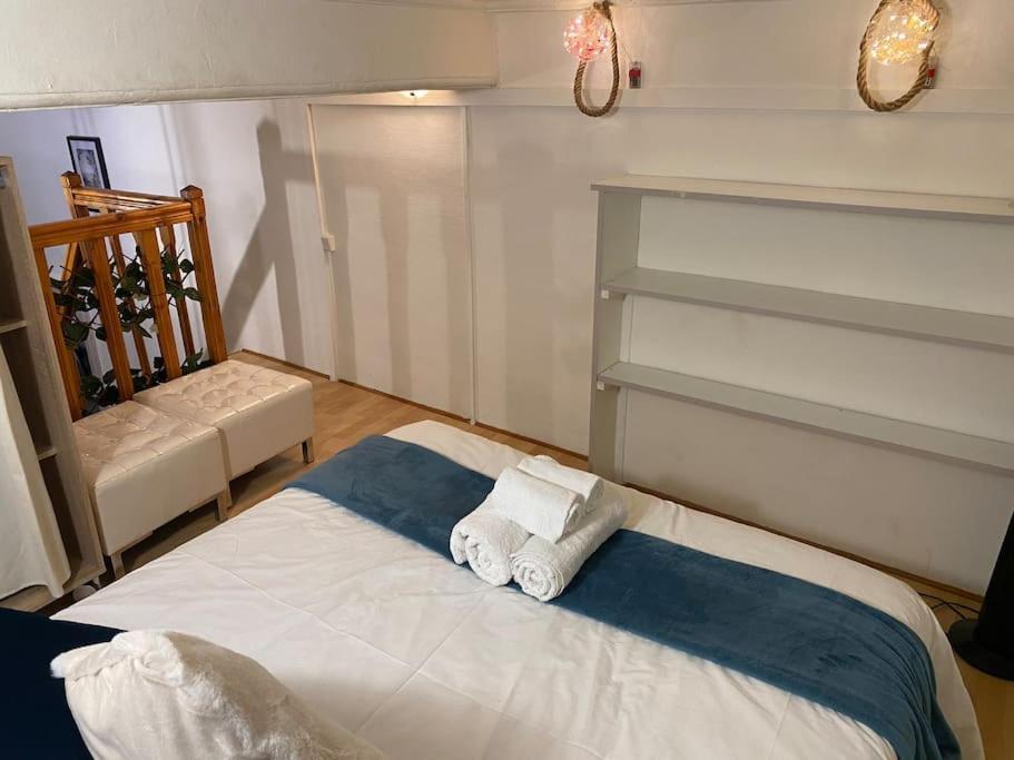 The Blue Apartment Лион Екстериор снимка