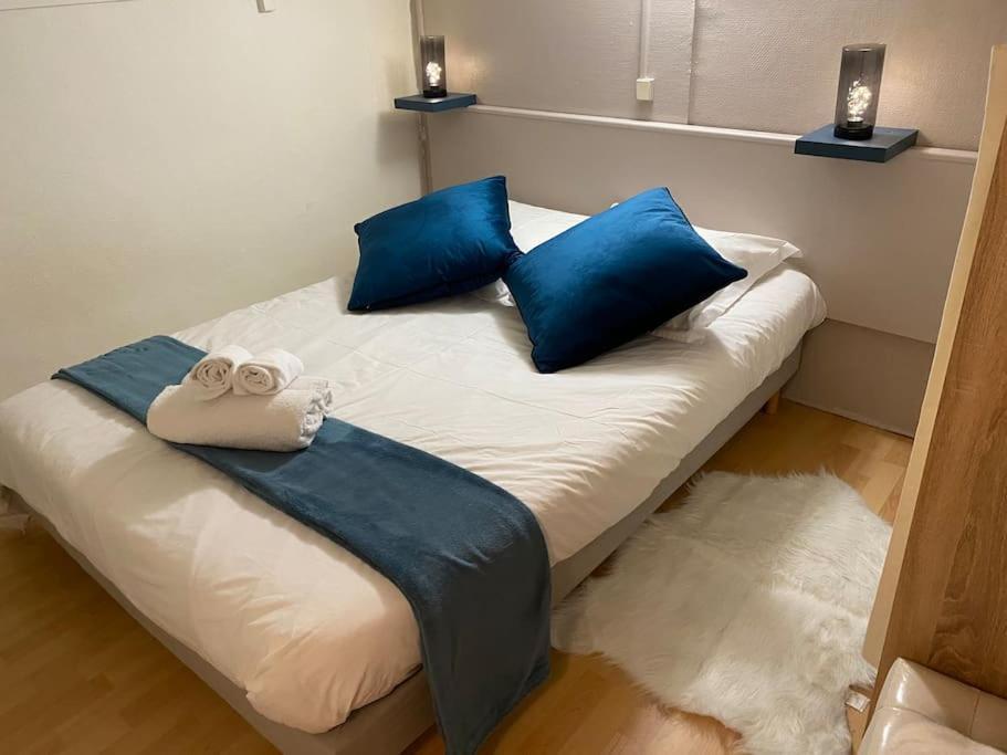 The Blue Apartment Лион Екстериор снимка